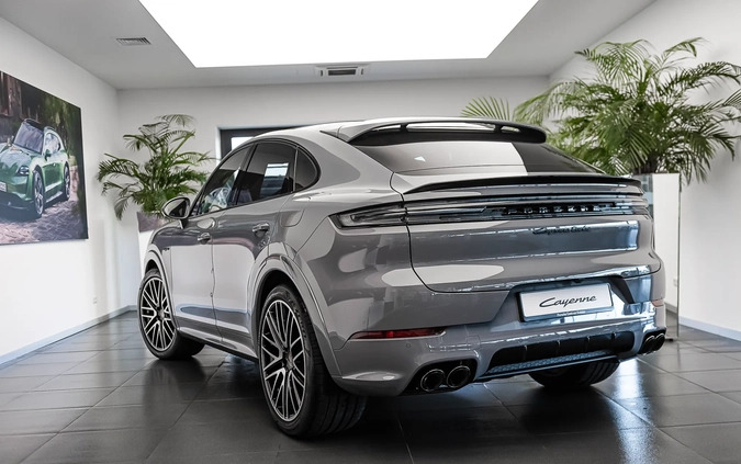 Porsche Cayenne cena 1091457 przebieg: 10, rok produkcji 2023 z Jedwabne małe 742